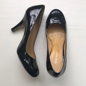 Nine West black patent heels with round toe